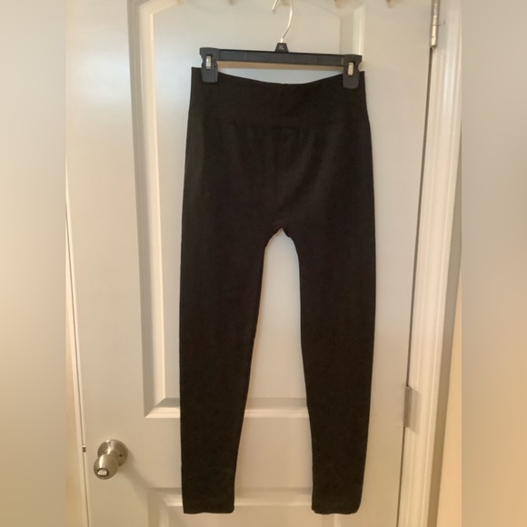 😊Faded Glory leggings size 1X(16W), 3 1/2” ribbed waistband 26” inseam. - Picture 2 of 2
